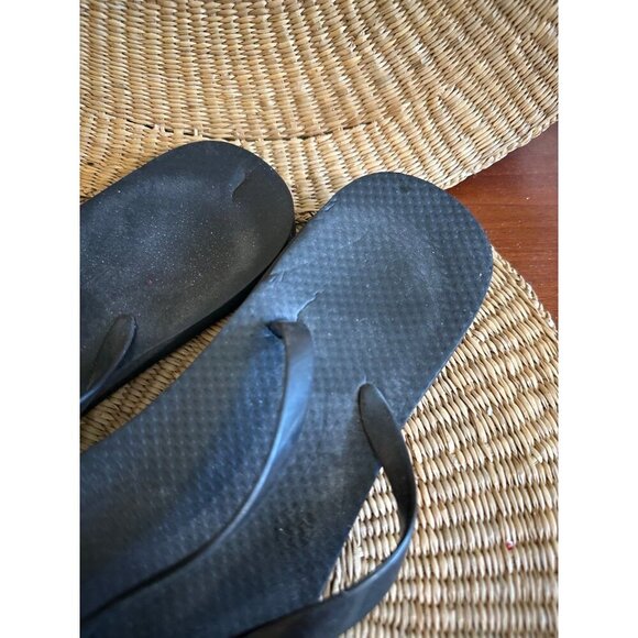 Women’s size 38–39 black flip-flops - Picture 3 of 7